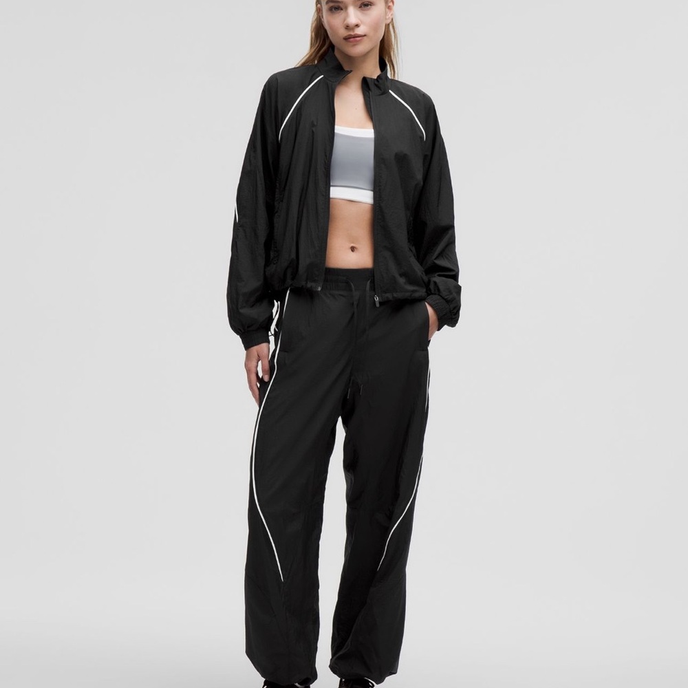 Women’s lululemon joggers - Picture 2 of 7